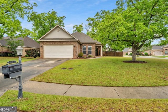 200 Greythorne Drive, Kathleen, GA 31047
