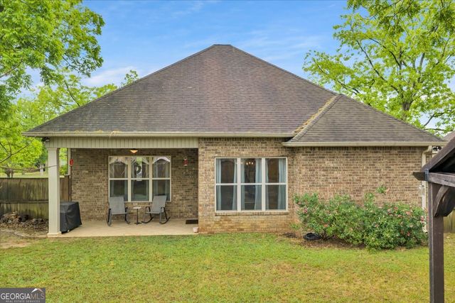 200 Greythorne Drive, Kathleen, GA 31047