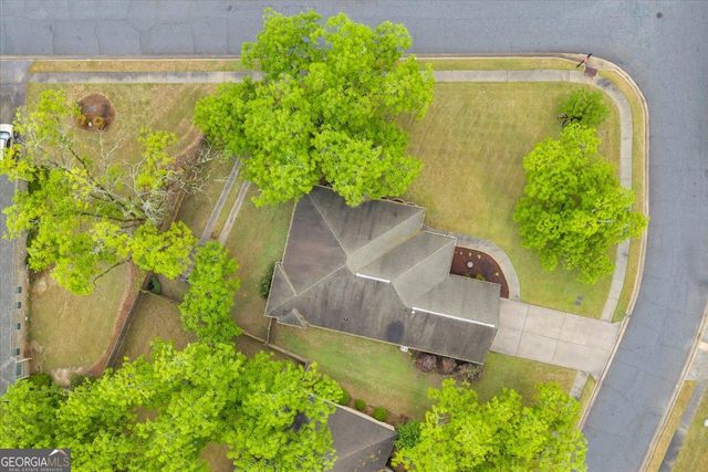 200 Greythorne Drive, Kathleen, GA 31047