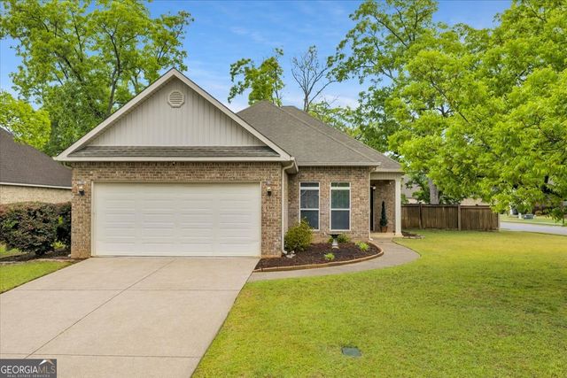 200 Greythorne Drive, Kathleen, GA 31047