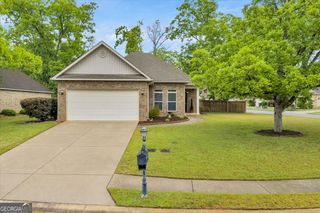 200 Greythorne Drive, Kathleen, GA 31047