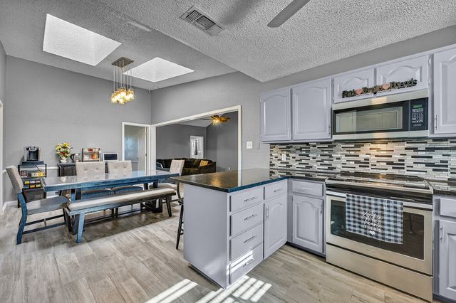 10905 E County Rd 107, Midland, TX 79706