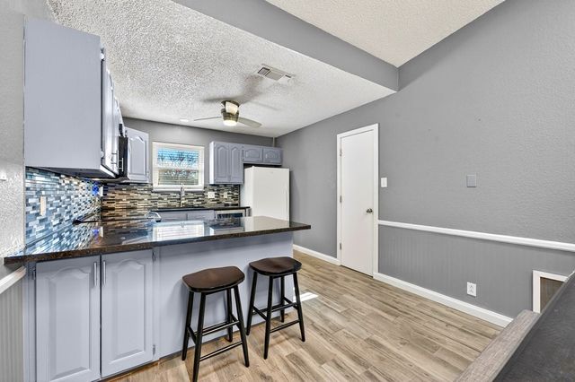 10905 E County Rd 107, Midland, TX 79706