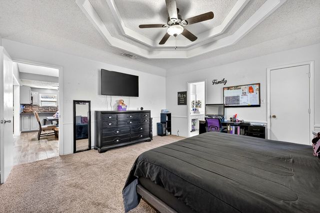 10905 E County Rd 107, Midland, TX 79706