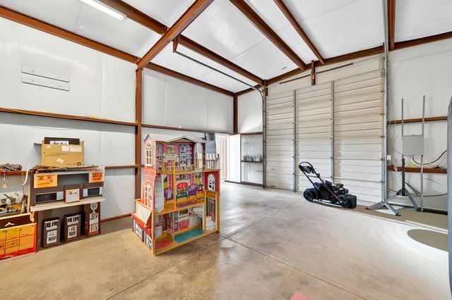 10905 E County Rd 107, Midland, TX 79706