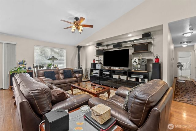 12217 224th Avenue E, Bonney Lake, WA 98391