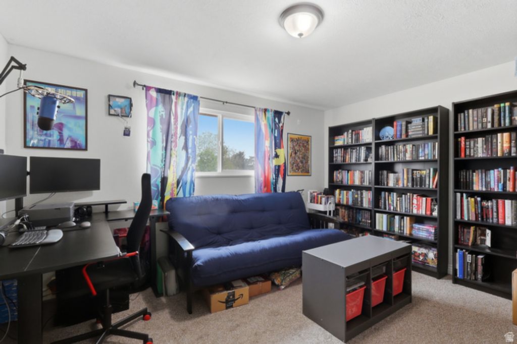 Image 11 of property listing at 1285 MOHICAN CIR, Pleasant Grove, UT 84062