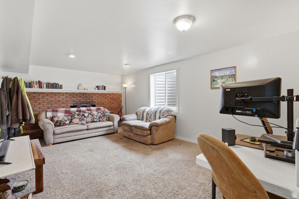 Image 12 of property listing at 1285 MOHICAN CIR, Pleasant Grove, UT 84062