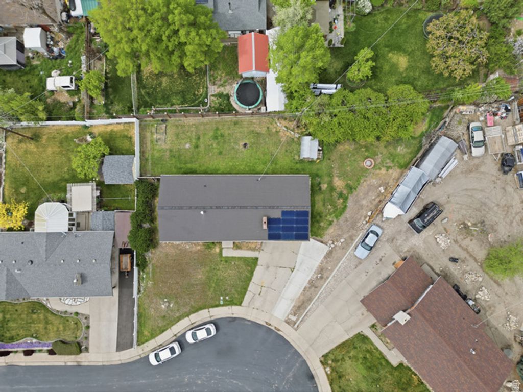 Image 23 of property listing at 1285 MOHICAN CIR, Pleasant Grove, UT 84062