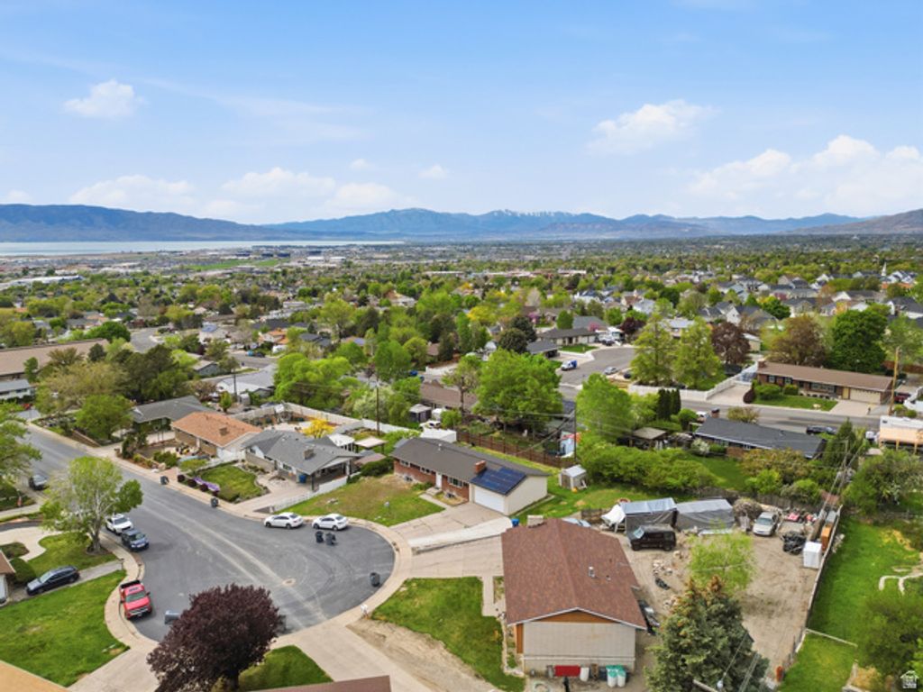Image 24 of property listing at 1285 MOHICAN CIR, Pleasant Grove, UT 84062