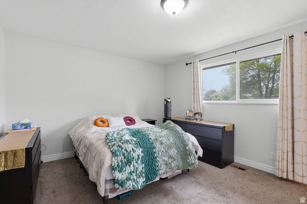 Image 9 of property listing at 1285 MOHICAN CIR, Pleasant Grove, UT 84062