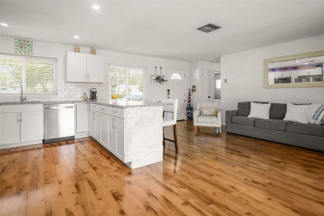 1218 LAZY LAKE ROAD E, Dunedin, FL 34698