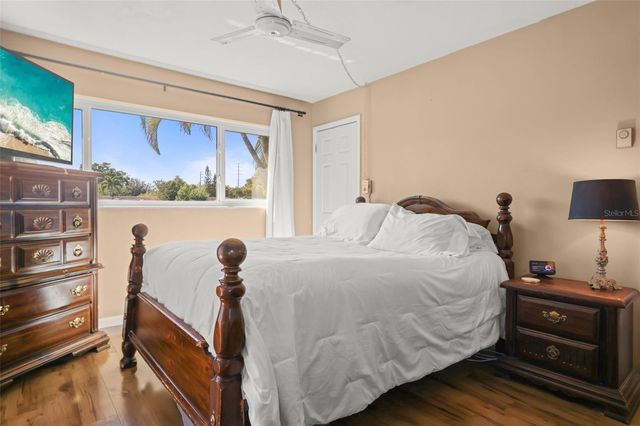 1218 LAZY LAKE ROAD E, Dunedin, FL 34698