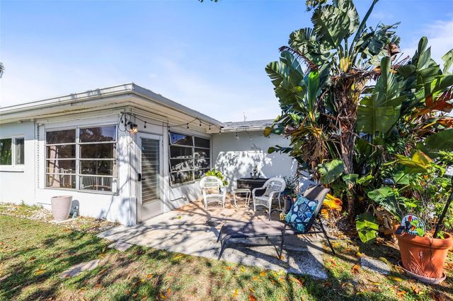 1218 LAZY LAKE ROAD E, Dunedin, FL 34698