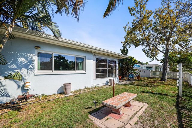 1218 LAZY LAKE ROAD E, Dunedin, FL 34698