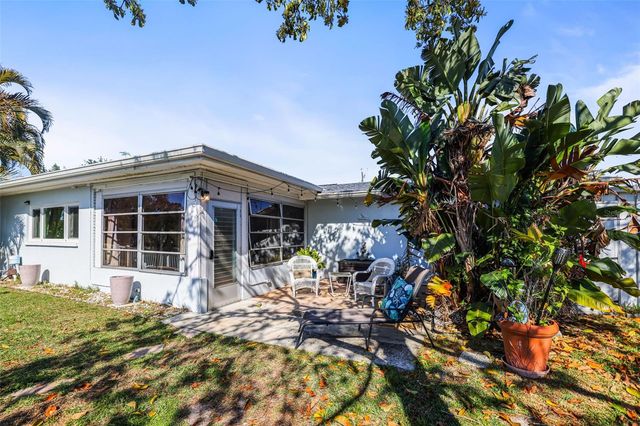 1218 LAZY LAKE ROAD E, Dunedin, FL 34698