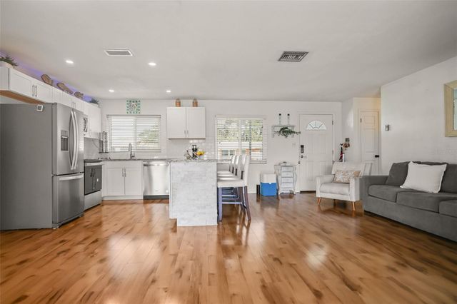 1218 LAZY LAKE ROAD E, Dunedin, FL 34698