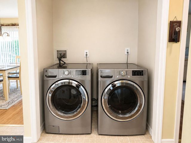 526 TRINIDAD BLVD, Williamstown, NJ 08094
