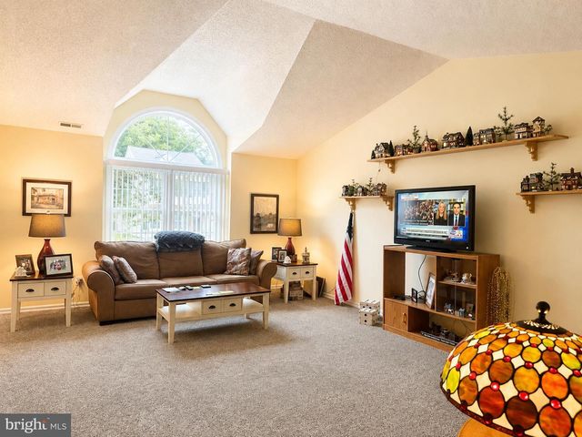 526 TRINIDAD BLVD, Williamstown, NJ 08094