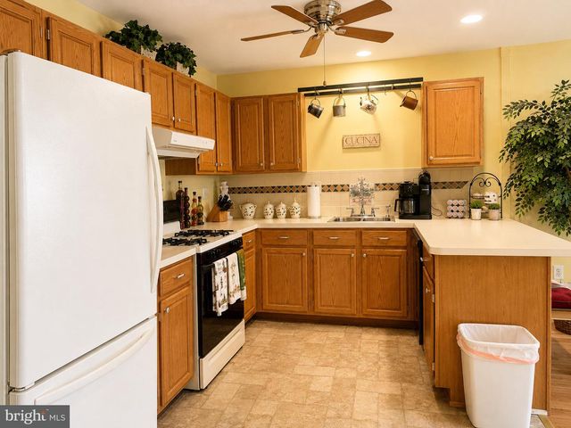 526 TRINIDAD BLVD, Williamstown, NJ 08094