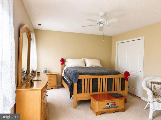 526 TRINIDAD BLVD, Williamstown, NJ 08094