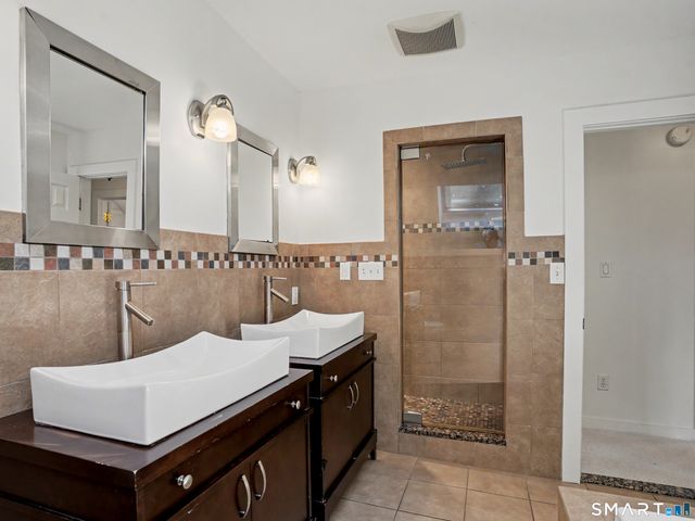44 Wood Avenue, Milford, CT 06460