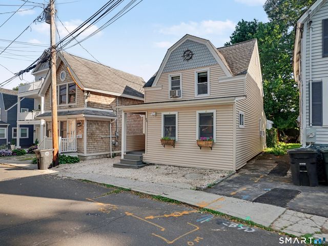 44 Wood Avenue, Milford, CT 06460