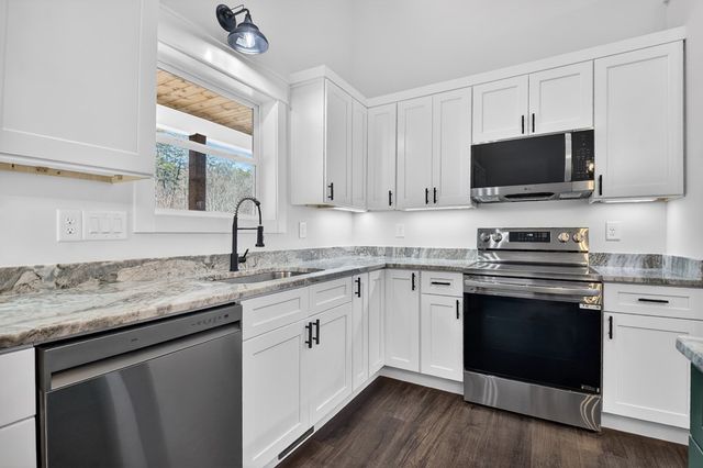 584 Brannon Nix Road, Young Harris, GA 30582