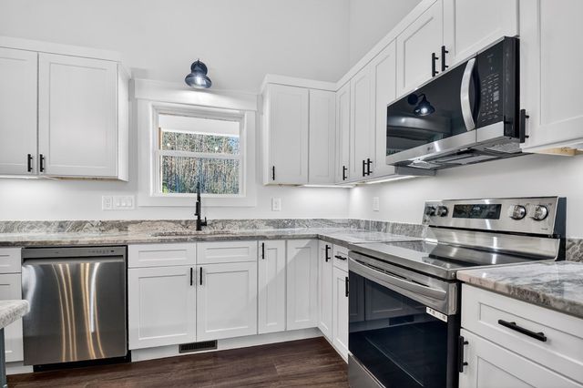 584 Brannon Nix Road, Young Harris, GA 30582