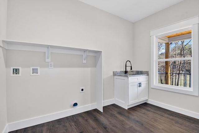 584 Brannon Nix Road, Young Harris, GA 30582