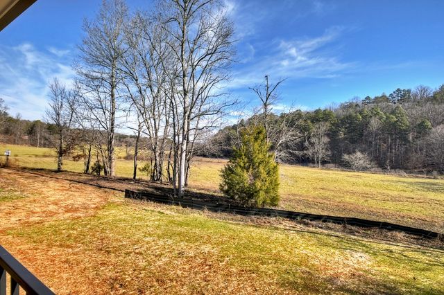 584 Brannon Nix Road, Young Harris, GA 30582