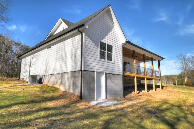 584 Brannon Nix Road, Young Harris, GA 30582