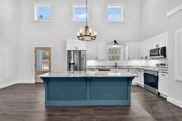 584 Brannon Nix Road, Young Harris, GA 30582