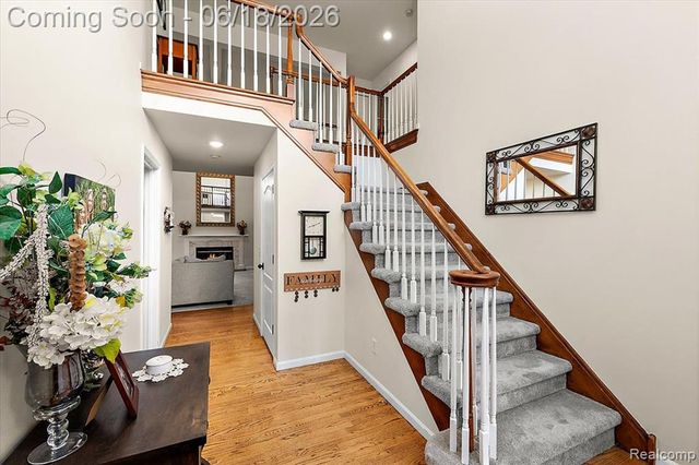 1043 River Mist Drive, Rochester, MI 48307