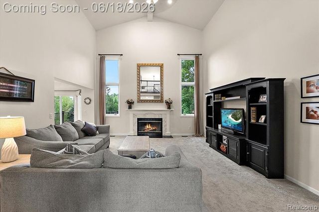 1043 River Mist Drive, Rochester, MI 48307