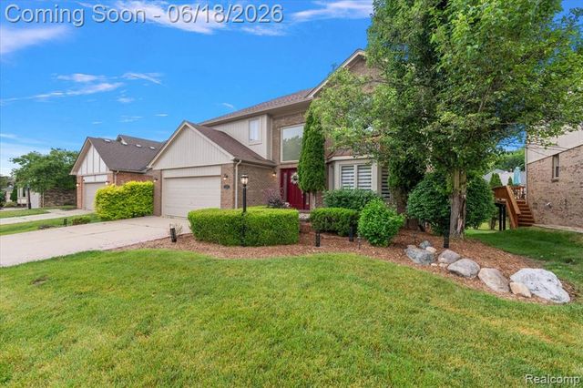 1043 River Mist Drive, Rochester, MI 48307
