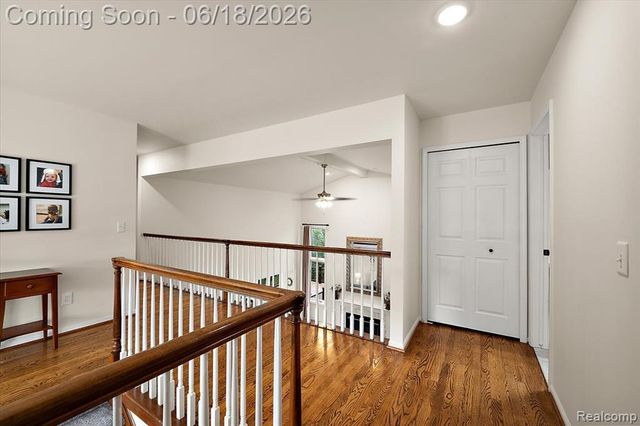 1043 River Mist Drive, Rochester, MI 48307