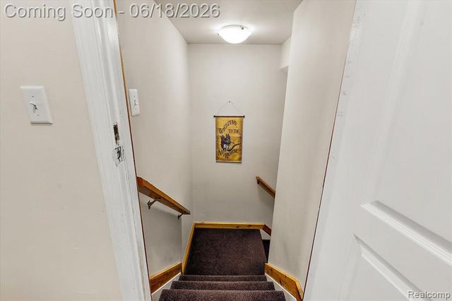 1043 River Mist Drive, Rochester, MI 48307
