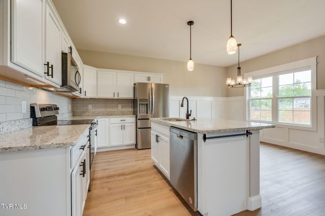 225 Old Stage Road, Johnson City, TN 37615