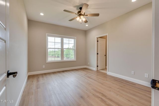 225 Old Stage Road, Johnson City, TN 37615