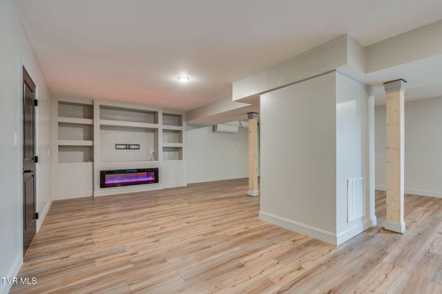 225 Old Stage Road, Johnson City, TN 37615