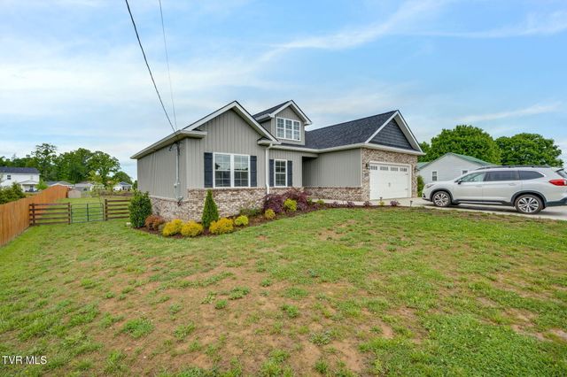 225 Old Stage Road, Johnson City, TN 37615