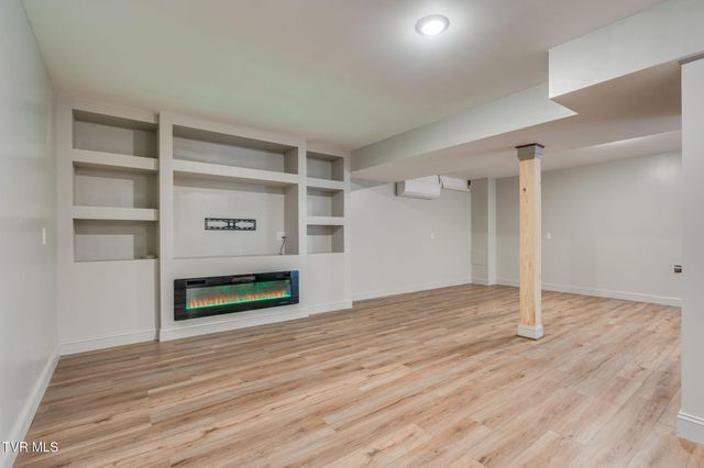 225 Old Stage Road, Johnson City, TN 37615