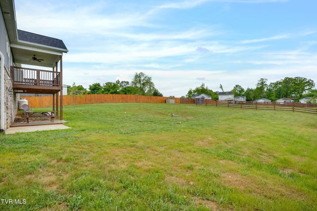 225 Old Stage Road, Johnson City, TN 37615