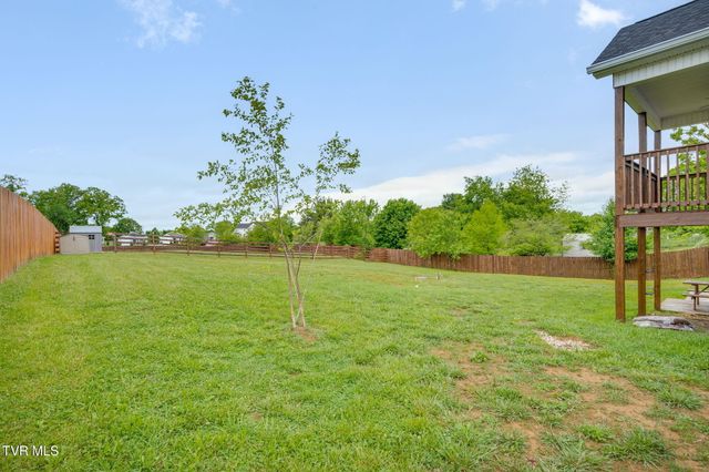 225 Old Stage Road, Johnson City, TN 37615