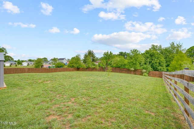 225 Old Stage Road, Johnson City, TN 37615