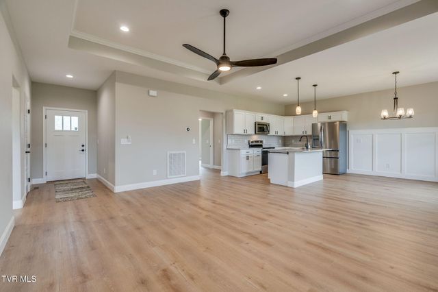 225 Old Stage Road, Johnson City, TN 37615