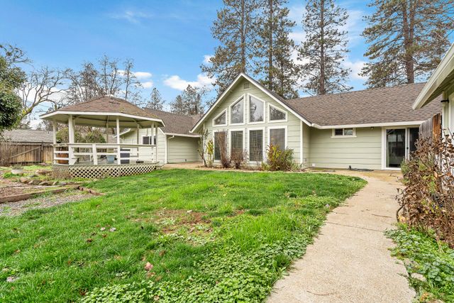 401 Mountain View Street, Weaverville, CA 96093