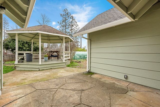 401 Mountain View Street, Weaverville, CA 96093