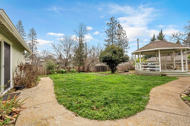 401 Mountain View Street, Weaverville, CA 96093